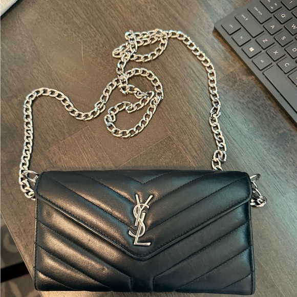 Yves Saint Laurent Quilted Black Wallet - Picture 8 of 8